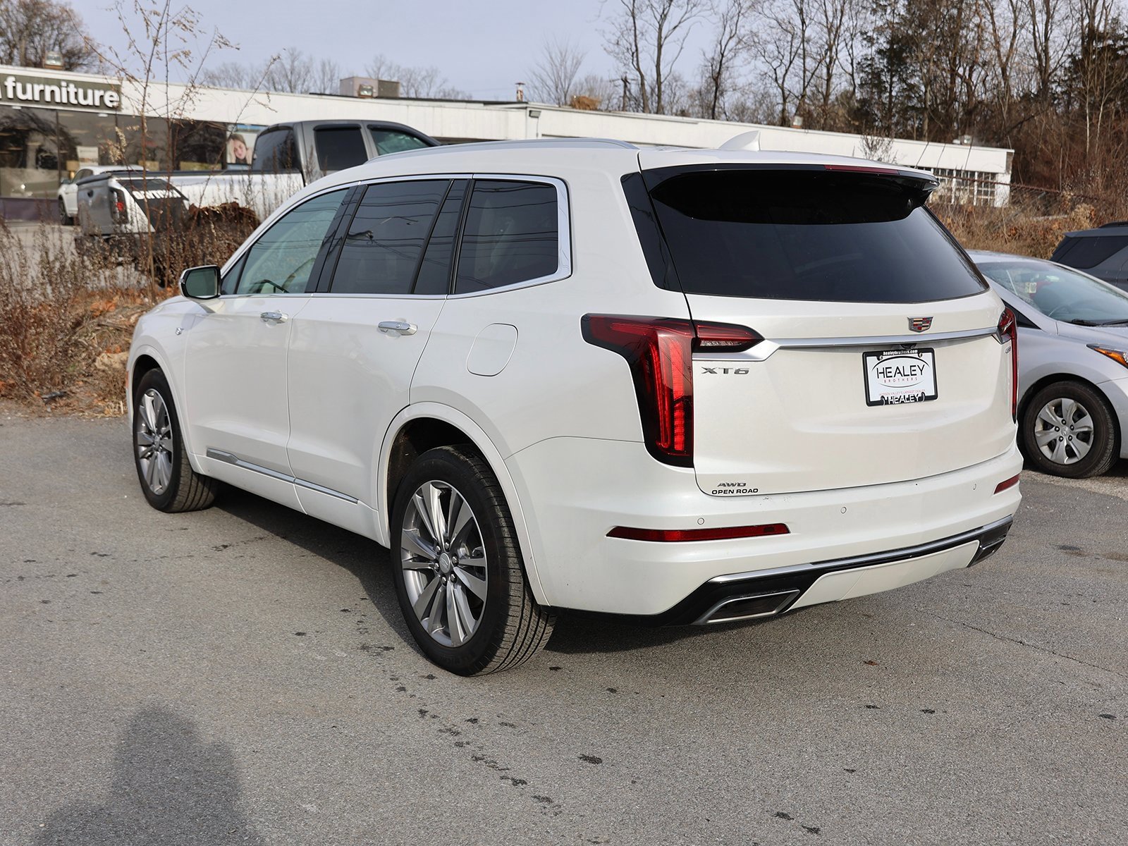 Used 2024 Cadillac XT6 Premium Luxury image 5