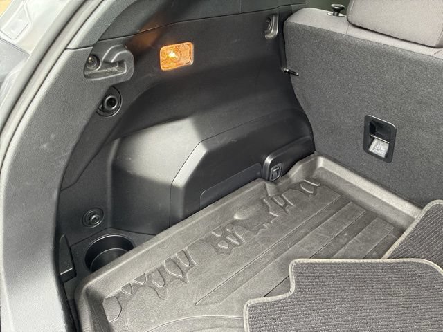 Used 2025 Subaru Crosstrek 2.5i Premium AWD/4WD image 40