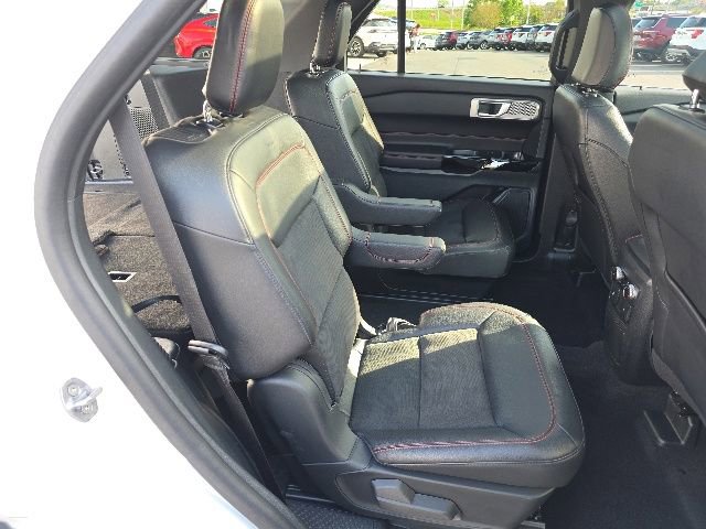 Certified 2024 Ford Explorer ST-Line w/ Class IV Trailer Tow Package AWD/4WD image 28