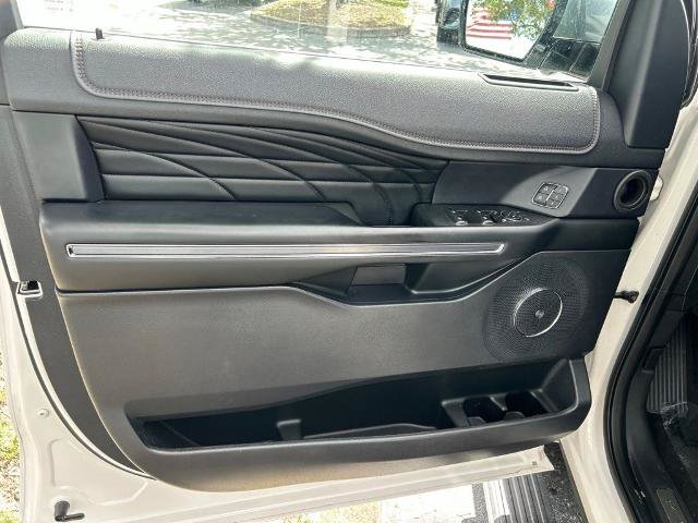 Certified 2019 Ford Expedition Platinum RWD image 17