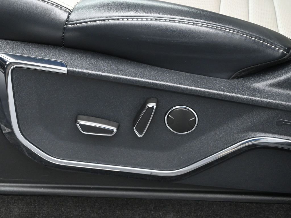 Certified 2022 Ford F150 Lightning Platinum image 9