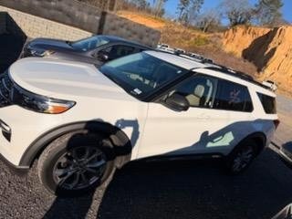 Certified 2020 Ford Explorer XLT w/ Equipment Group 202A image 3