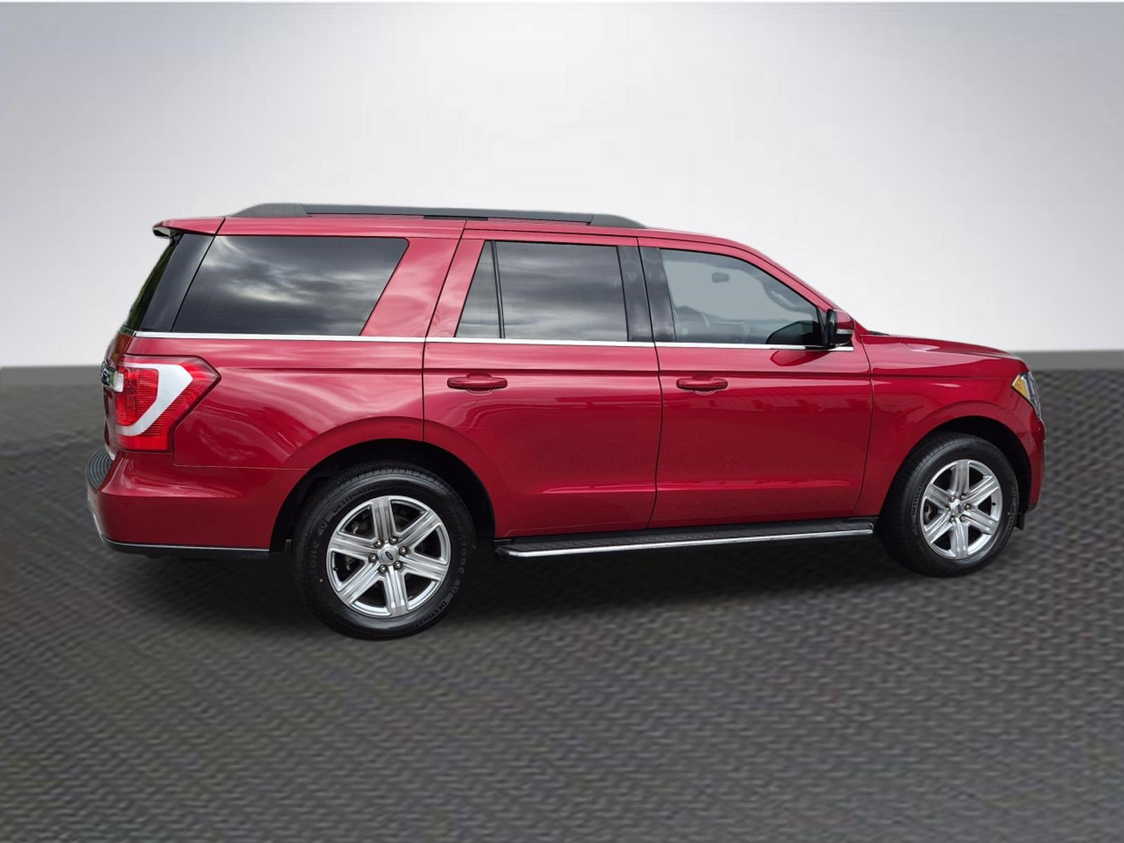 Certified 2021 Ford Expedition XLT RWD image 4