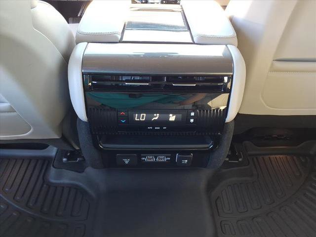 Used 2024 Jeep Wagoneer L 4WD image 9