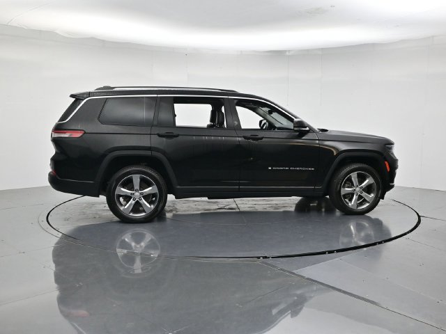 Used 2022 Jeep Grand Cherokee L Limited AWD/4WD image 2