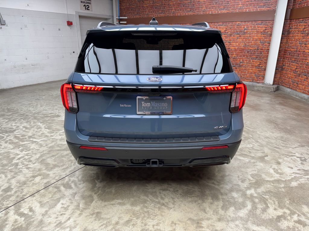 Certified 2025 Ford Explorer ST-Line w/ Premium Package AWD/4WD image 5
