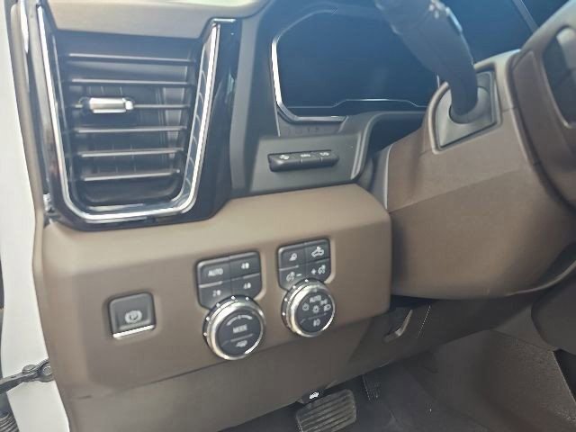 Used 2024 GMC Sierra 2500 Denali w/ Denali Reserve Package AWD/4WD image 22
