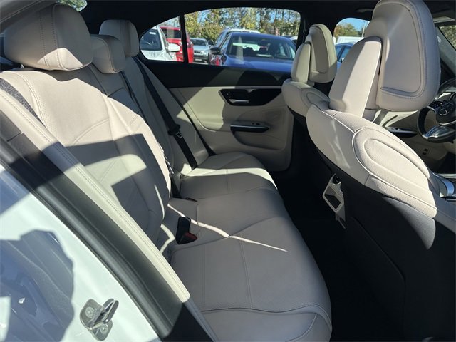 Used 2024 Mercedes-Benz C 300 4MATIC Sedan image 37