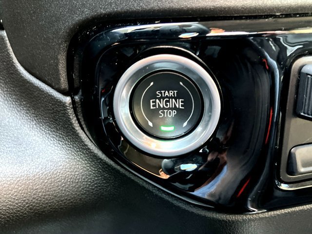 Used 2024 Chevrolet Silverado 1500 LTZ w/ Technology Package image 31