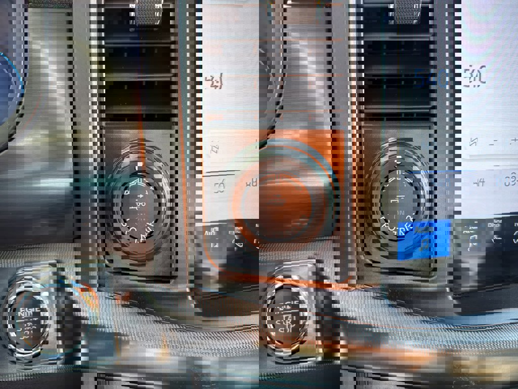 Certified 2025 Ford F150 Lariat image 4