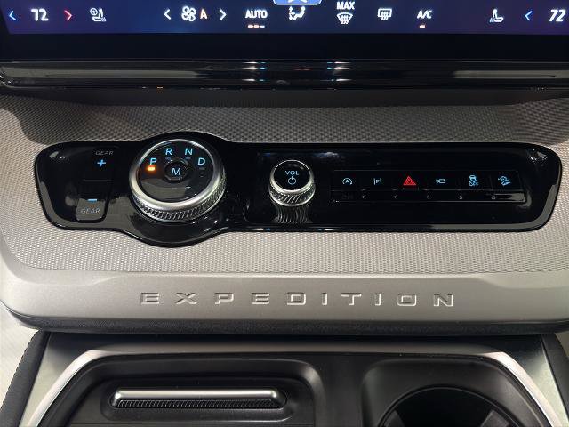Certified 2025 Ford Expedition Active AWD/4WD image 6