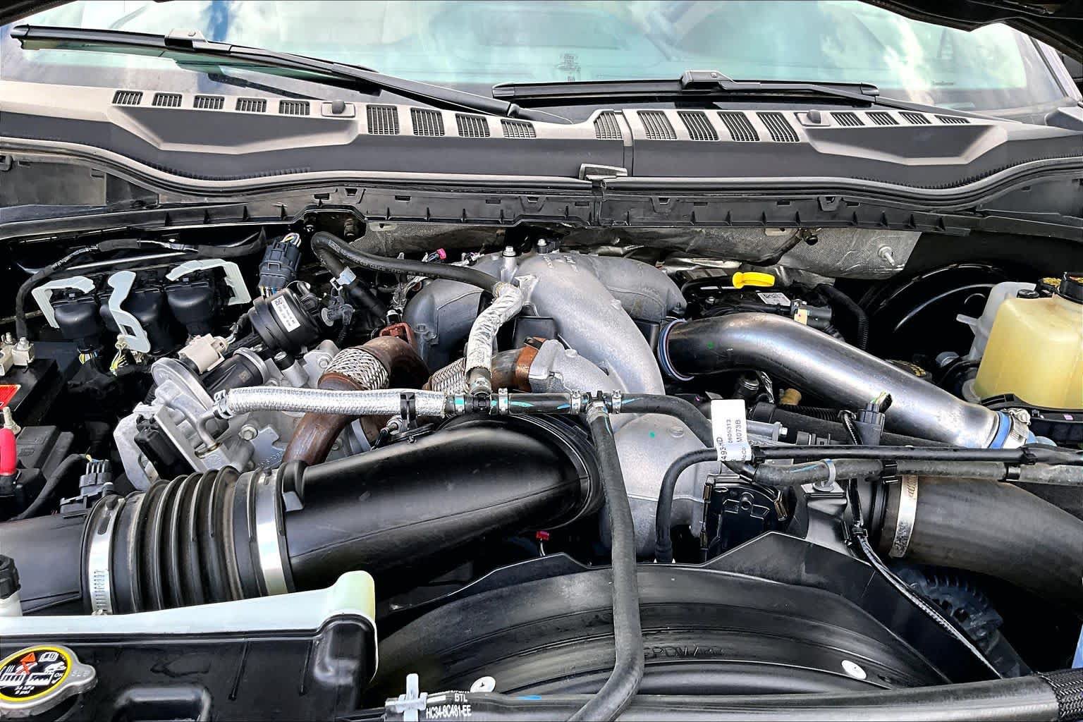 Certified 2022 Ford F350 Lariat AWD/4WD image 36