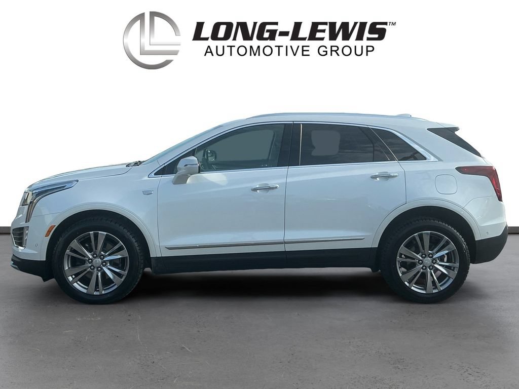 Used 2023 Cadillac XT5 Premium Luxury w/ Technology Package FWD image 2