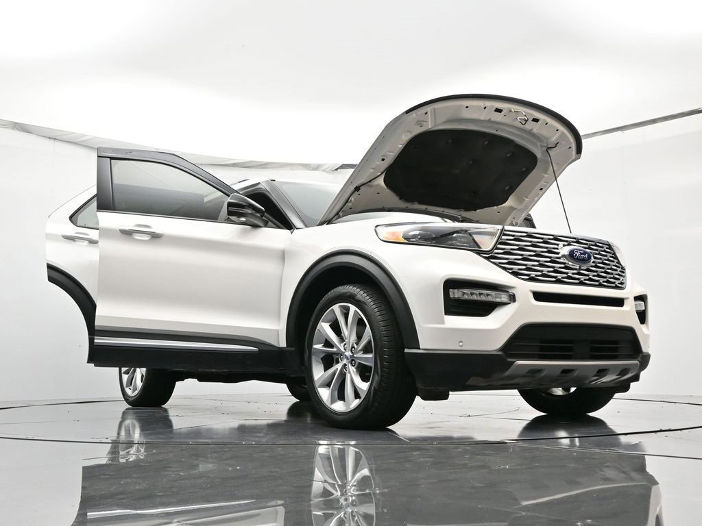Certified 2023 Ford Explorer Platinum w/ Technology Package image 51