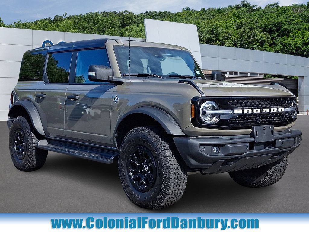 Certified 2025 Ford Bronco Outer Banks w/ Sasquatch Package AWD/4WD image 1