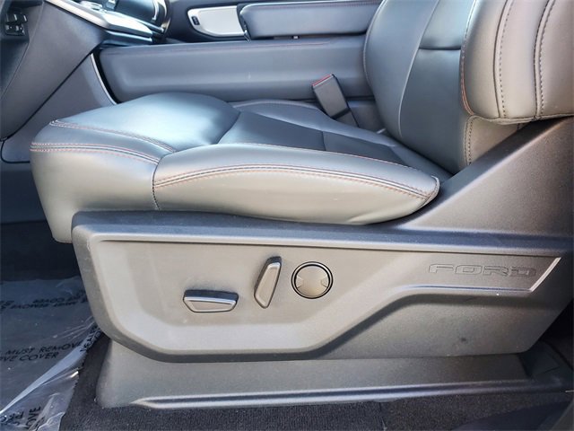 Certified 2025 Ford Expedition Active image 17