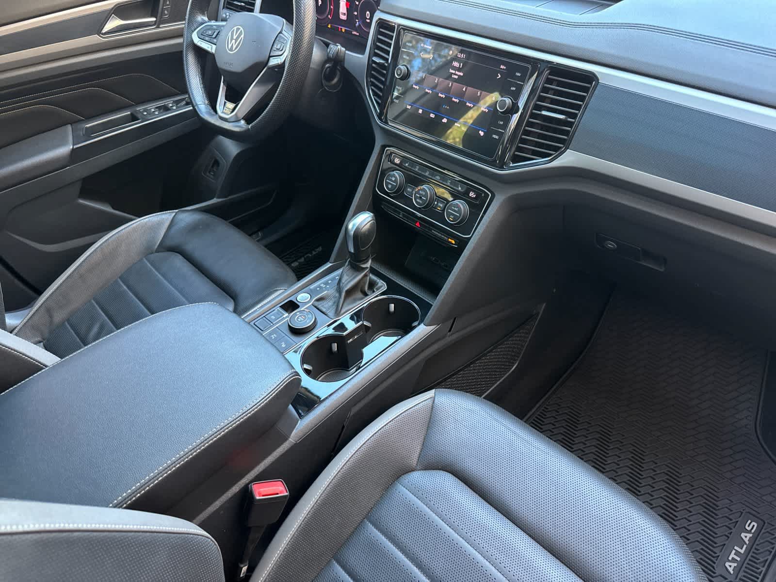 Used 2021 Volkswagen Atlas SEL Premium AWD/4WD image 17