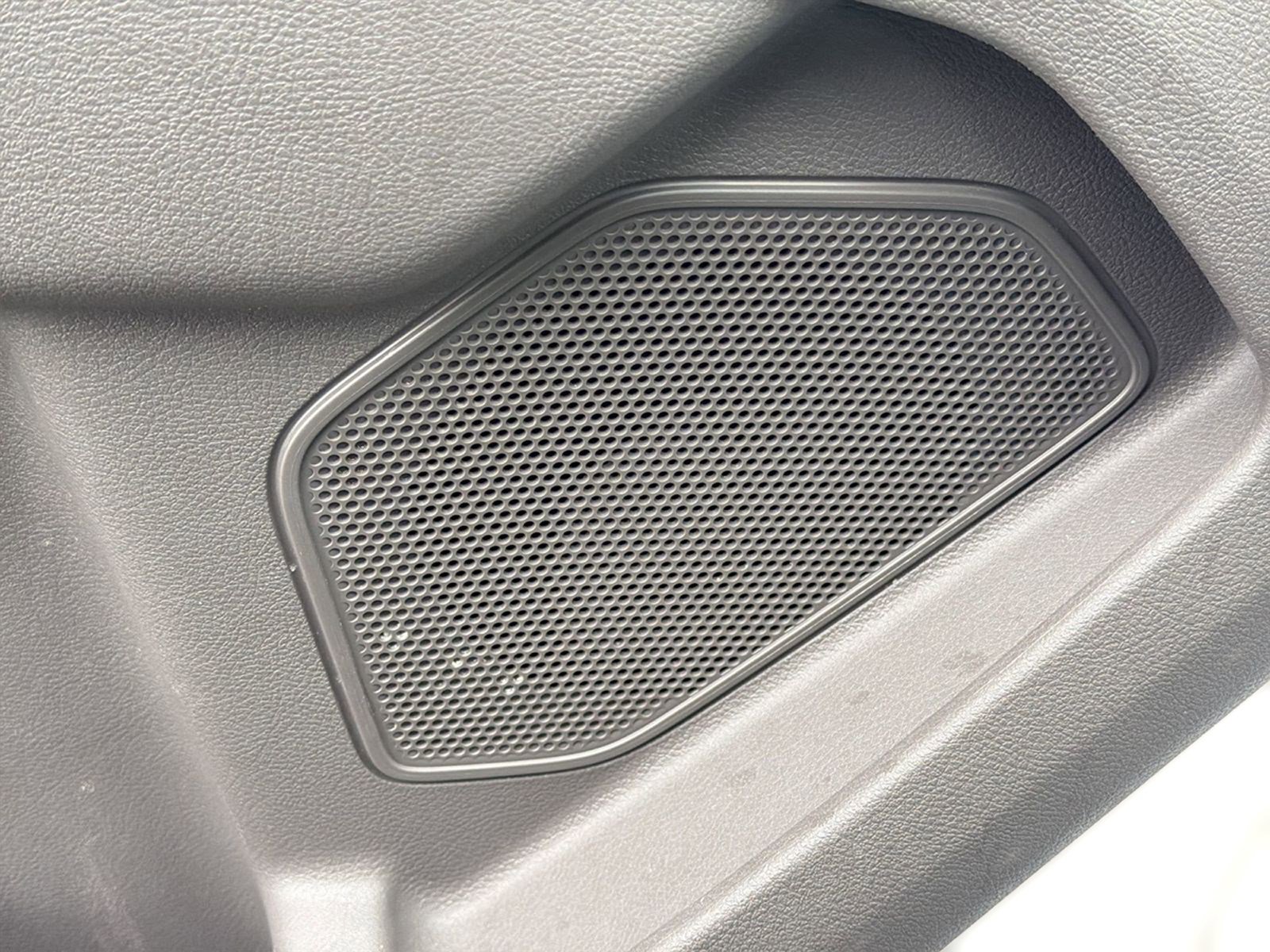 Certified 2024 Ford Transit 350 XLT RWD image 18