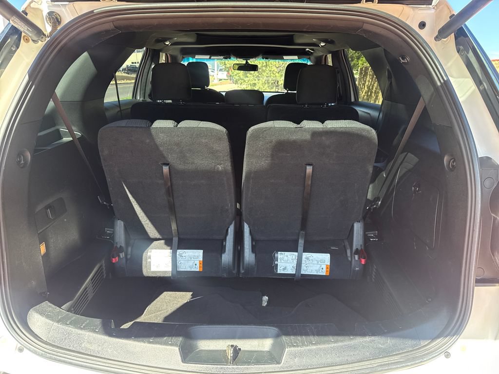Certified 2018 Ford Explorer XLT w/ Equipment Group 201A AWD/4WD image 8