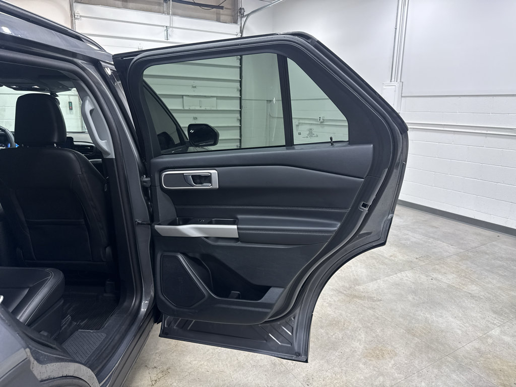 Certified 2024 Ford Explorer XLT w/ Equipment Group 202A AWD/4WD image 20