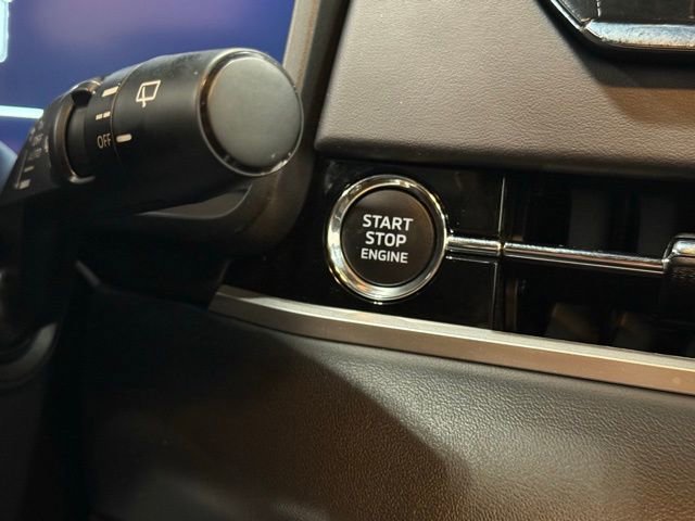 Used 2023 Mitsubishi Outlander SE Black Edition image 14