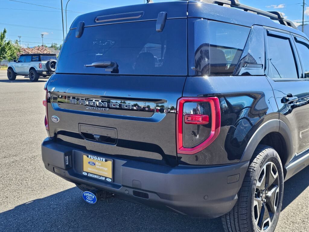 Certified 2023 Ford Bronco Sport Outer Banks w/ Tech Package AWD/4WD image 7