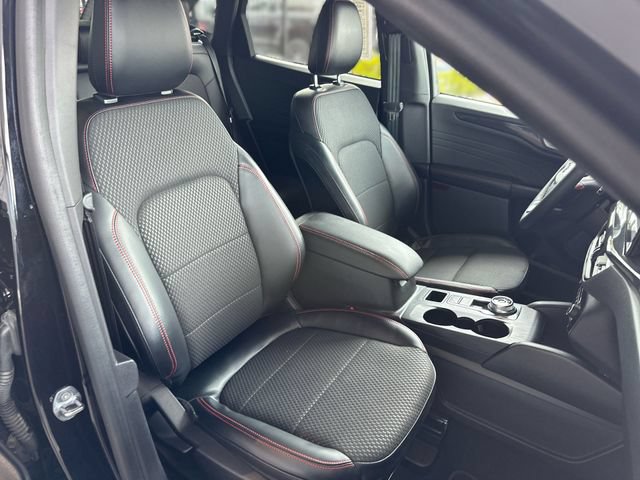 Certified 2023 Ford Escape ST-Line w/ Tech Pack #1 AWD/4WD image 26
