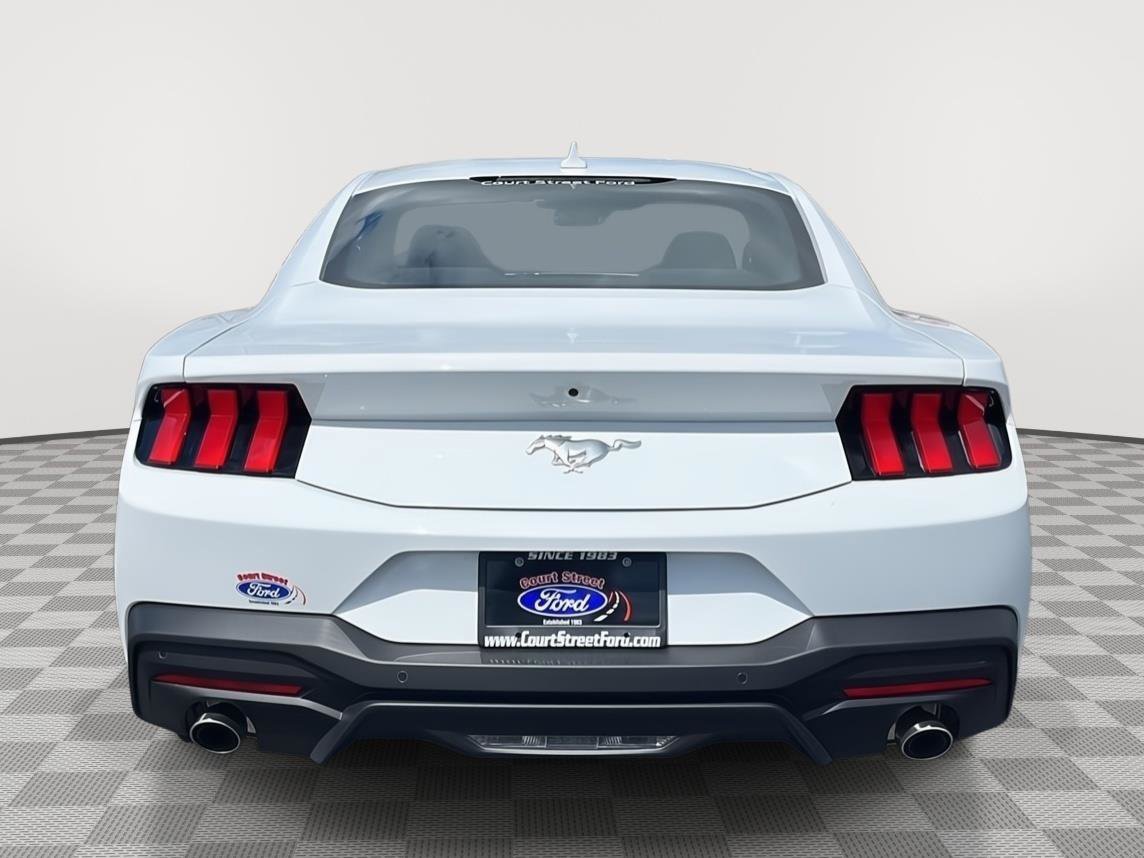 Certified 2025 Ford Mustang Coupe image 6