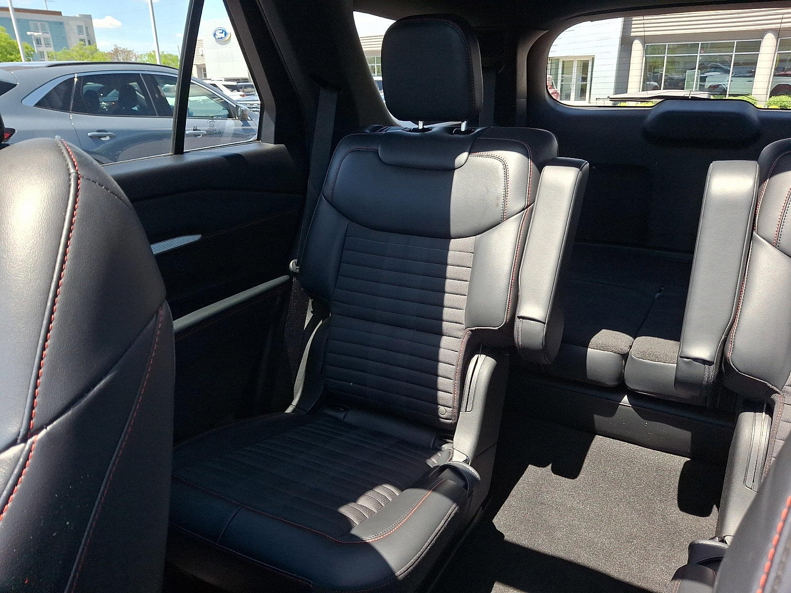 Certified 2025 Ford Explorer ST-Line AWD/4WD image 17