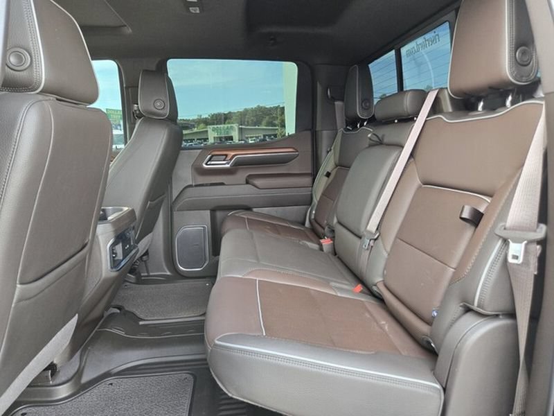 Used 2023 GMC Sierra 1500 Denali w/ Denali Reserve Package AWD/4WD image 13