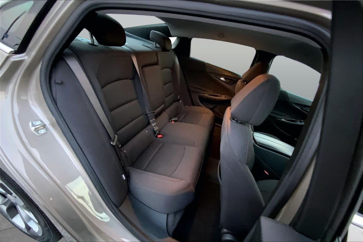 Used 2024 Chevrolet Malibu LT FWD image 19