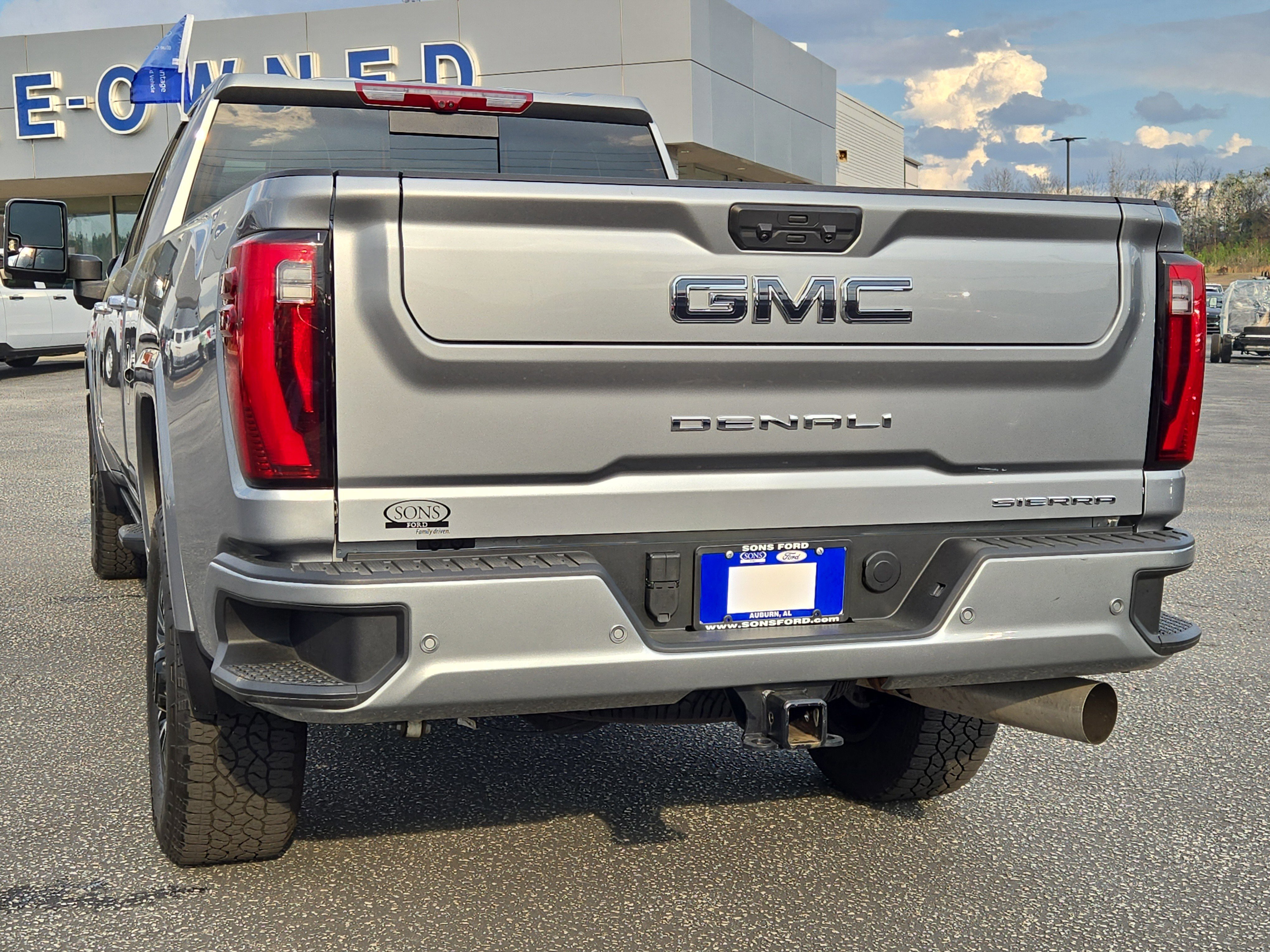 Used 2026 GMC Sierra 3500 Denali Ultimate image 7