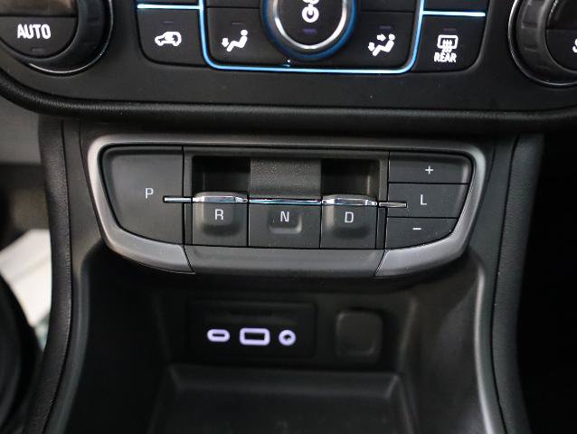 Used 2022 GMC Terrain AT4 w/ Infotainment Package II AWD/4WD image 23