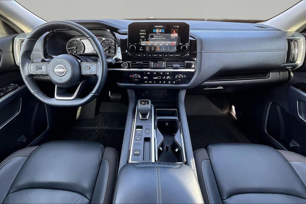 Used 2024 Nissan Pathfinder SL FWD image 16
