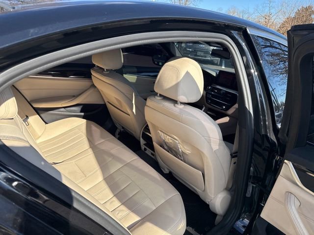 Used 2021 BMW 530i xDrive w/ Convenience Package image 12