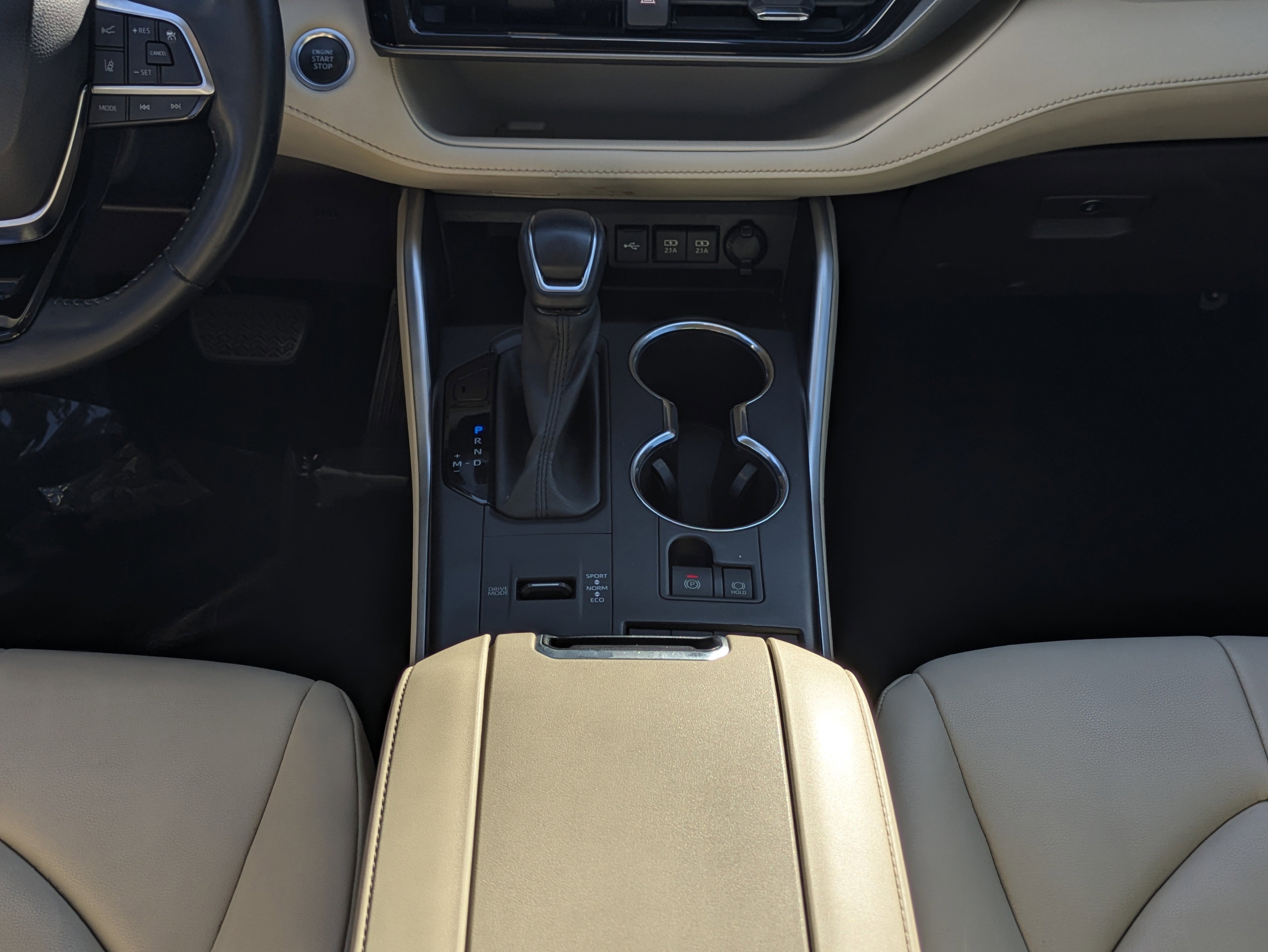 Used 2021 Toyota Highlander XLE image 21