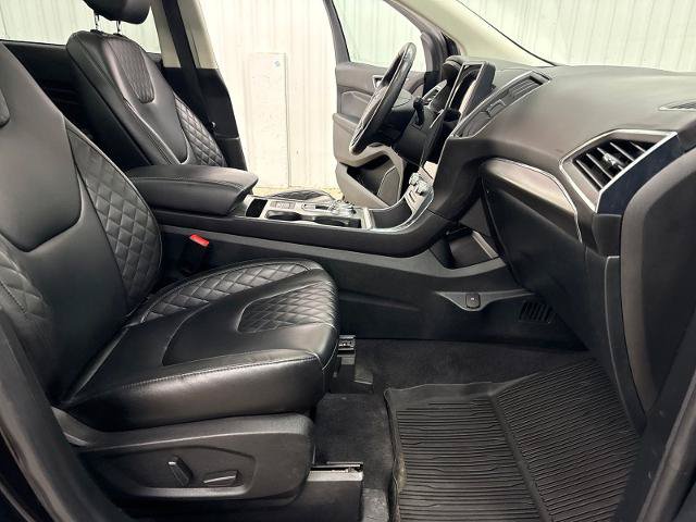 Certified 2024 Ford Edge Titanium AWD/4WD image 27