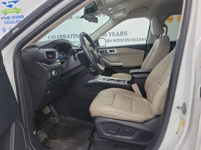 Certified 2022 Ford Explorer XLT w/ Equipment Group 202A AWD/4WD image 8