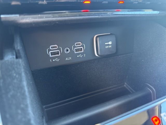 Used 2023 Jeep Grand Cherokee Limited image 25