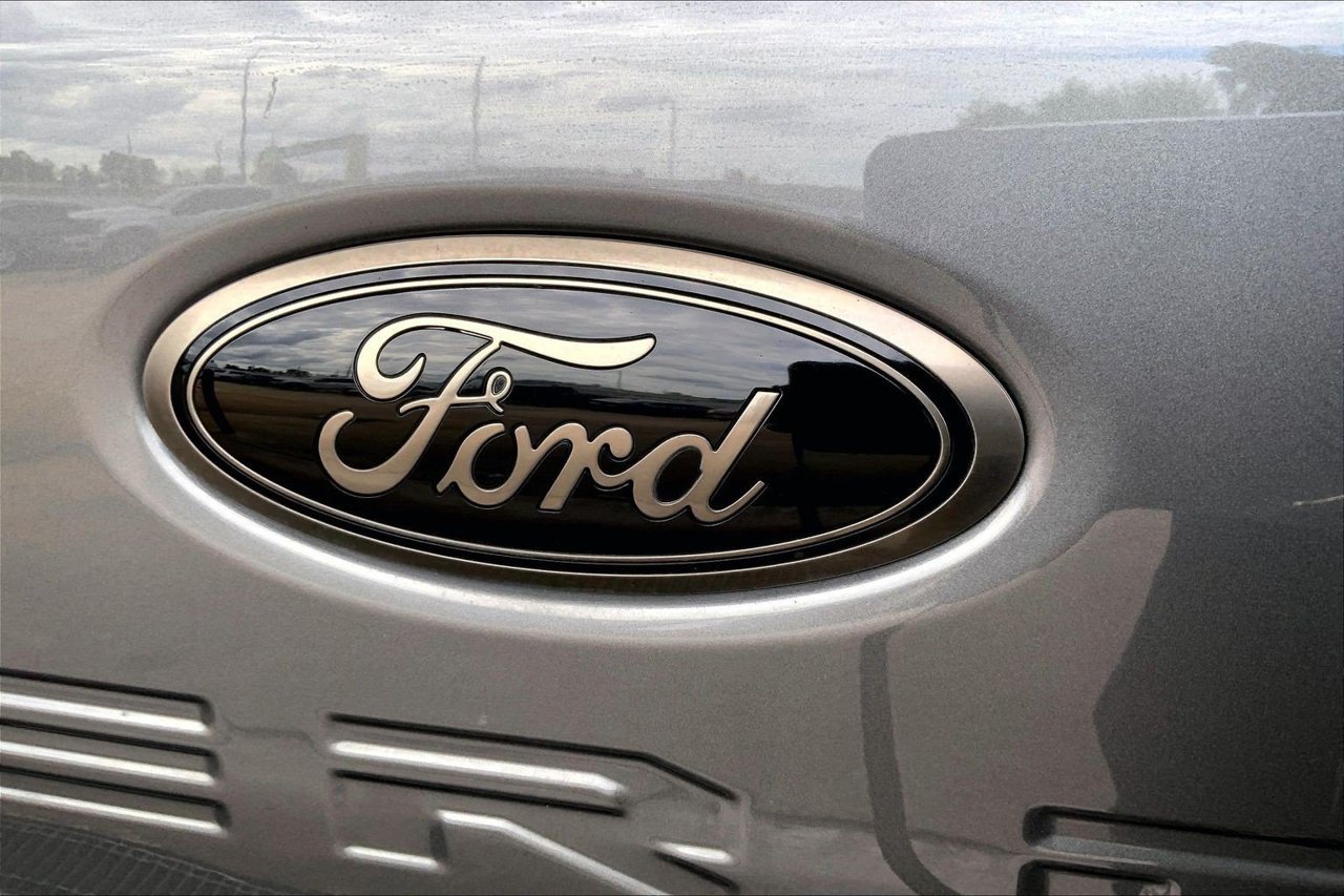Certified 2025 Ford F350 Lariat w/ Lariat Ultimate Package AWD/4WD image 31