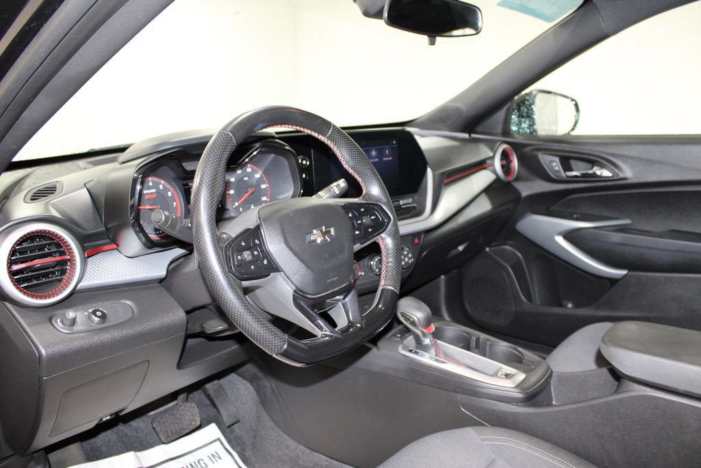 Used 2024 Chevrolet Trax RS w/ Driver Confidence Package image 21