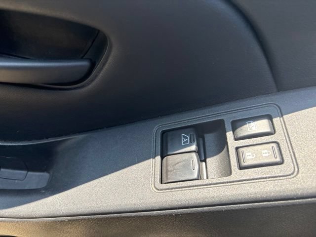 Used 2025 Nissan Frontier S AWD/4WD image 15