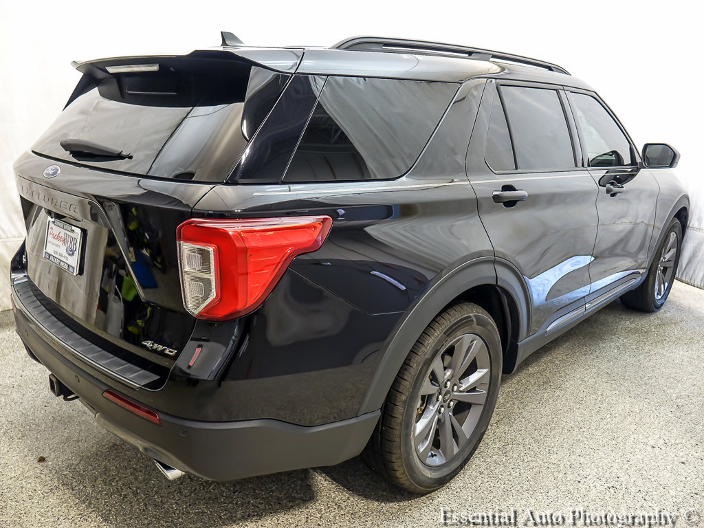 Certified 2021 Ford Explorer XLT w/ Equipment Group 202A AWD/4WD image 8