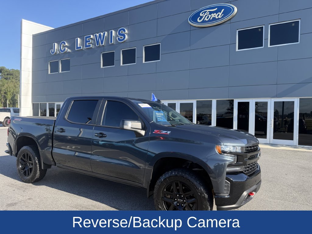 Used 2021 Chevrolet Silverado 1500 LT Trail Boss w/ LT Trail Boss Premium Package AWD/4WD image 2