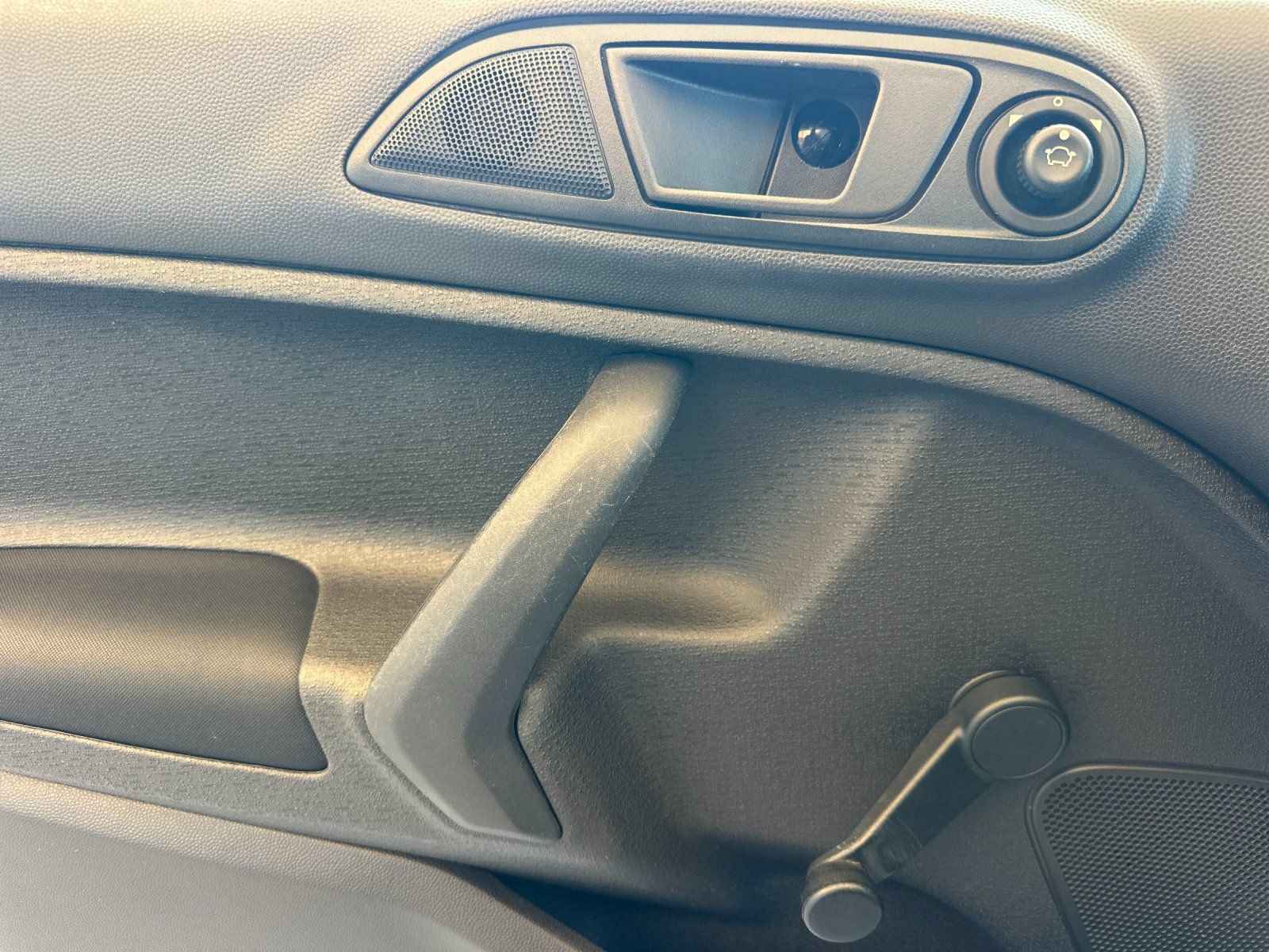 Certified 2018 Ford Fiesta S FWD image 10