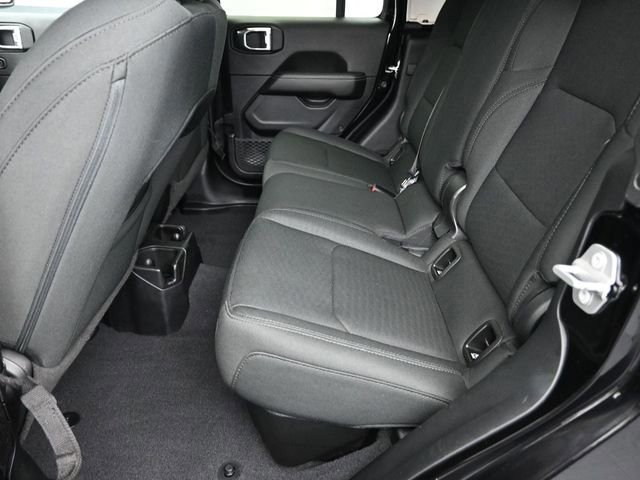 Used 2021 Jeep Gladiator Overland w/ Cold Weather Group image 40