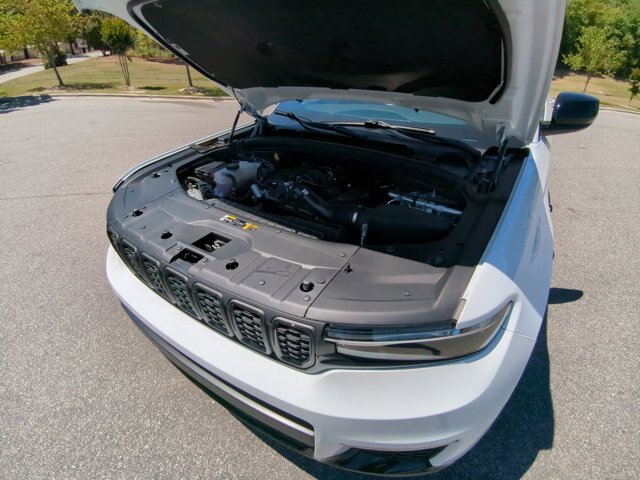 Used 2024 Jeep Grand Cherokee L Limited w/ Black Appearance Package AWD/4WD image 38