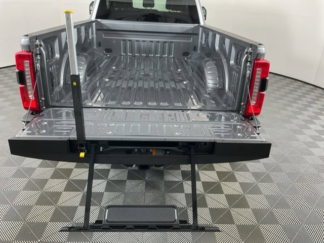 Certified 2025 Ford F450 Lariat w/ FX4 Off-Road Package AWD/4WD image 8