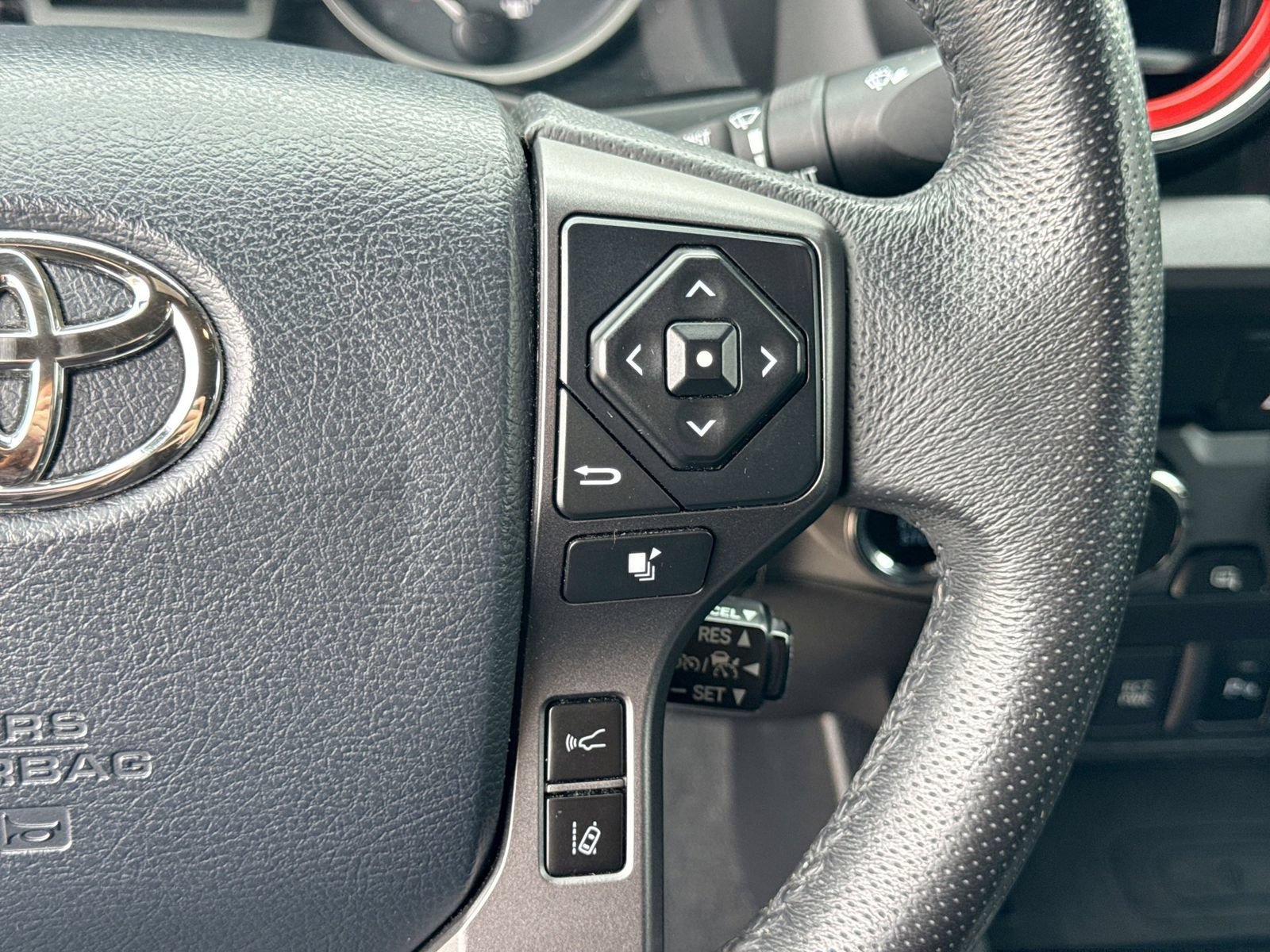 Used 2020 Toyota Tacoma TRD Pro AWD/4WD image 28