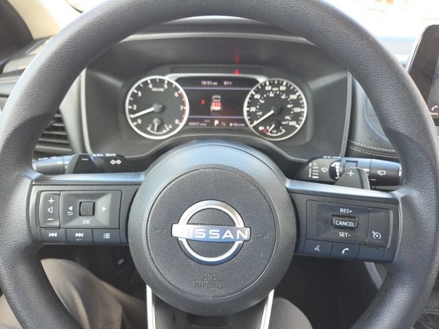 Used 2024 Nissan Rogue S AWD/4WD image 33